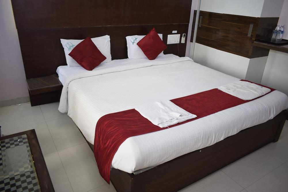 Hotel Sumith Palace Ποντισερί Εξωτερικό φωτογραφία