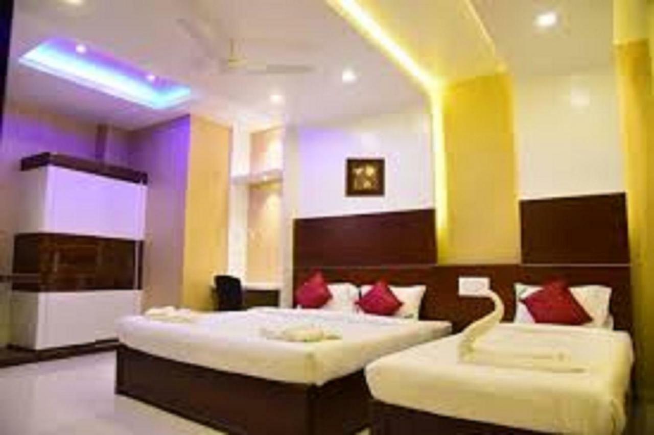 Hotel Sumith Palace Ποντισερί Εξωτερικό φωτογραφία